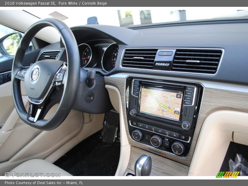 Pure White / Cornsilk Beige 2018 Volkswagen Passat SE