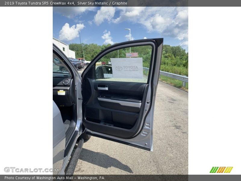 Silver Sky Metallic / Graphite 2019 Toyota Tundra SR5 CrewMax 4x4