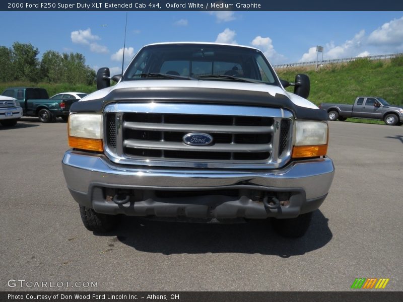 Oxford White / Medium Graphite 2000 Ford F250 Super Duty XLT Extended Cab 4x4