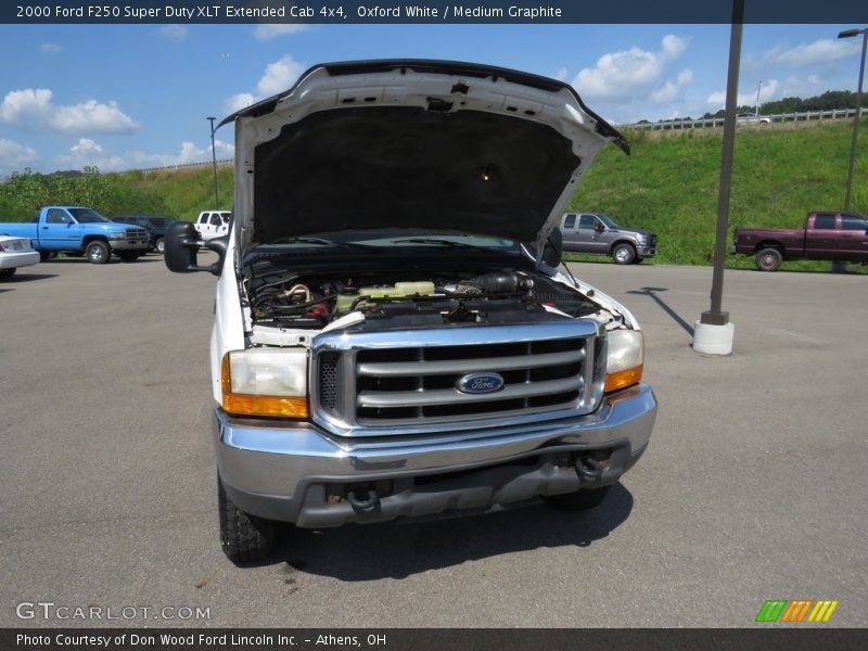 Oxford White / Medium Graphite 2000 Ford F250 Super Duty XLT Extended Cab 4x4