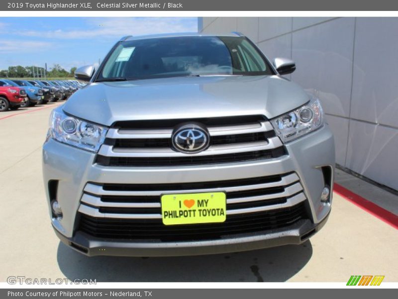 Celestial Silver Metallic / Black 2019 Toyota Highlander XLE