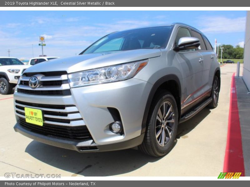 Celestial Silver Metallic / Black 2019 Toyota Highlander XLE