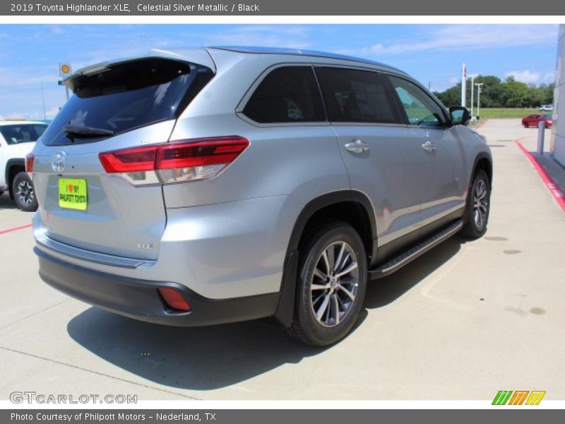 Celestial Silver Metallic / Black 2019 Toyota Highlander XLE