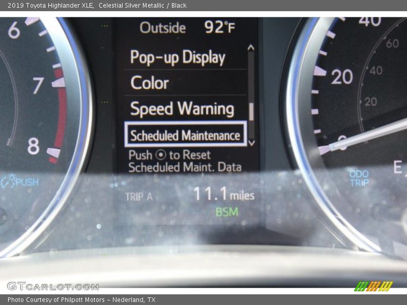 Celestial Silver Metallic / Black 2019 Toyota Highlander XLE