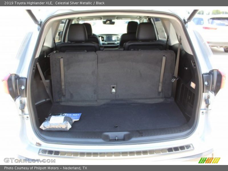 Celestial Silver Metallic / Black 2019 Toyota Highlander XLE