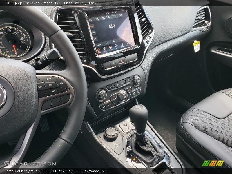 Bright White / Black 2019 Jeep Cherokee Limited 4x4