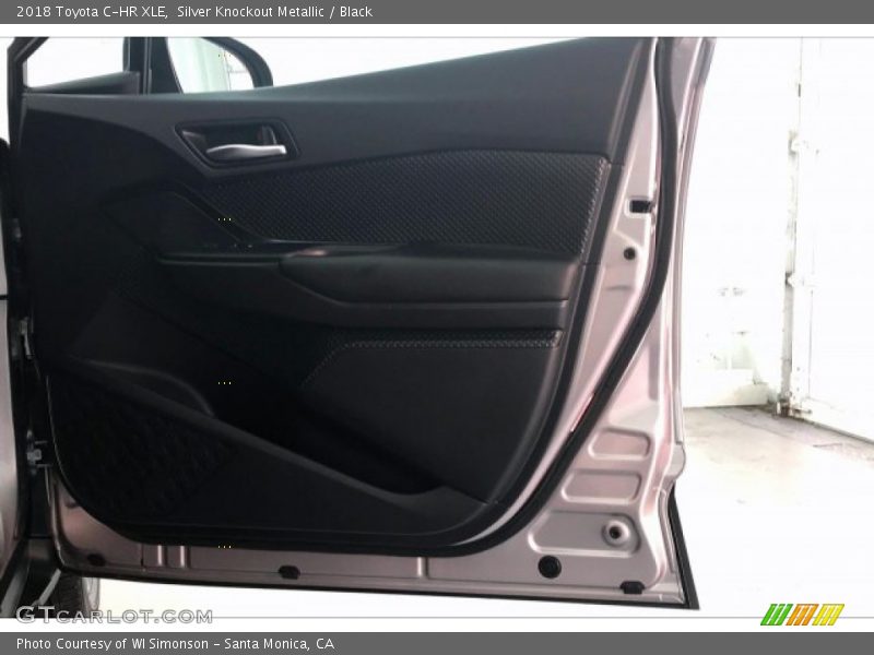Silver Knockout Metallic / Black 2018 Toyota C-HR XLE