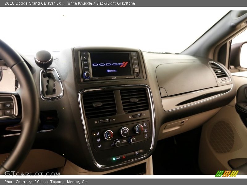 White Knuckle / Black/Light Graystone 2018 Dodge Grand Caravan SXT