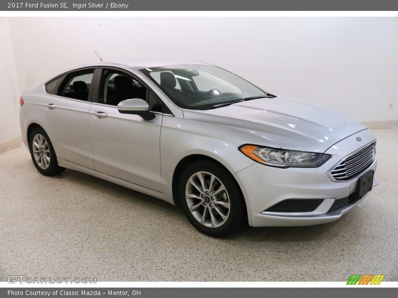 Ingot Silver / Ebony 2017 Ford Fusion SE