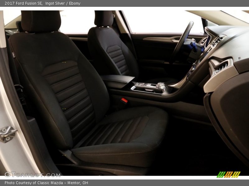 Ingot Silver / Ebony 2017 Ford Fusion SE