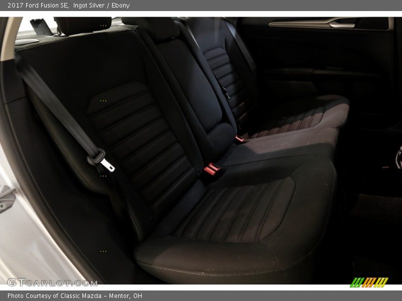 Ingot Silver / Ebony 2017 Ford Fusion SE
