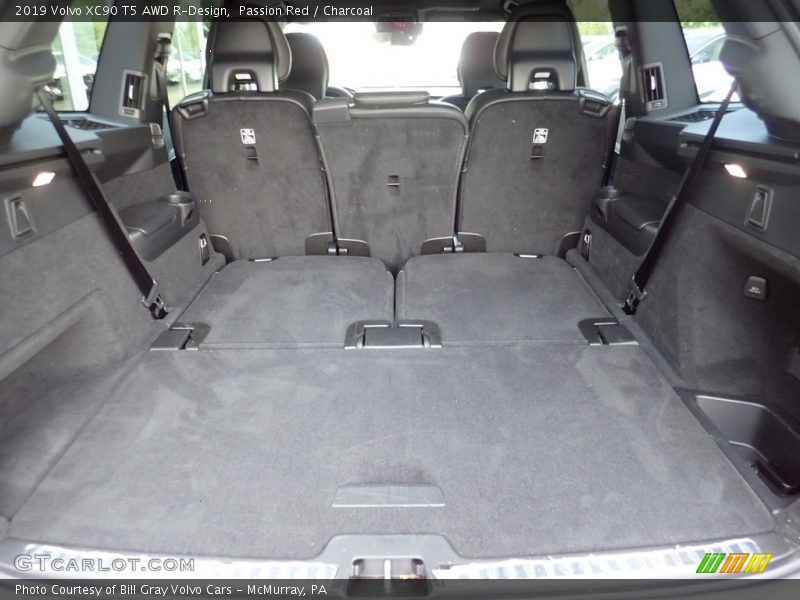  2019 XC90 T5 AWD R-Design Trunk