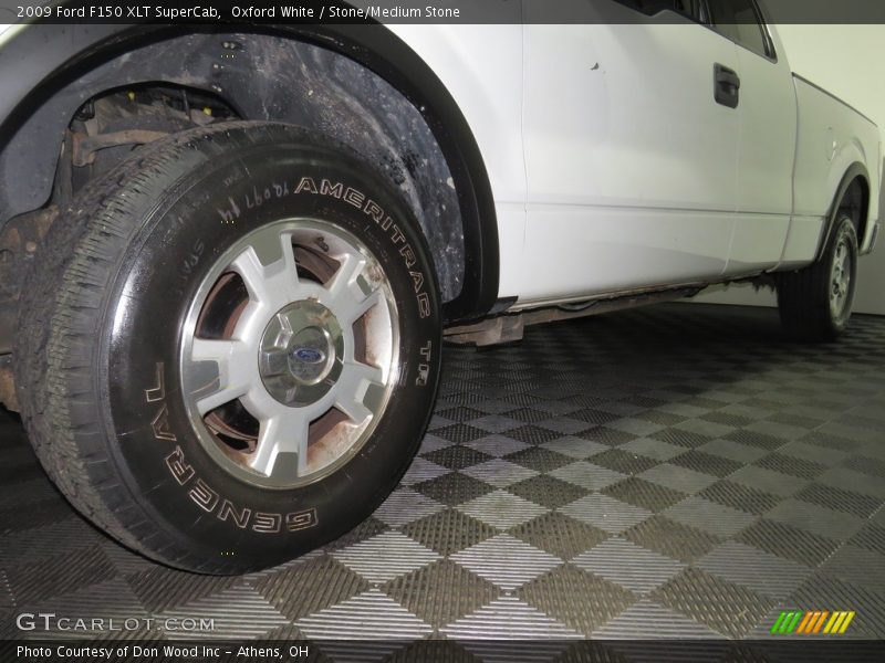 Oxford White / Stone/Medium Stone 2009 Ford F150 XLT SuperCab
