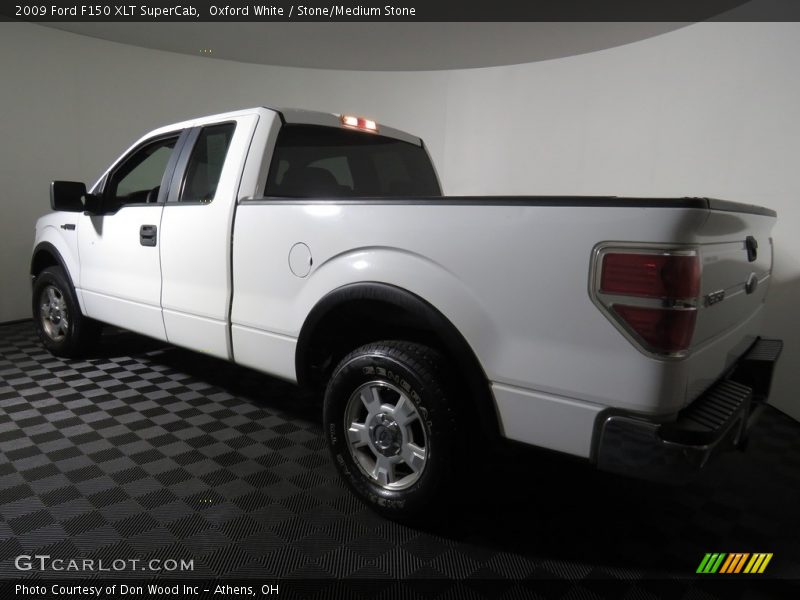 Oxford White / Stone/Medium Stone 2009 Ford F150 XLT SuperCab