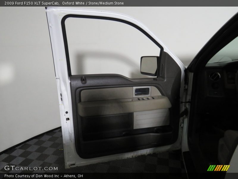 Oxford White / Stone/Medium Stone 2009 Ford F150 XLT SuperCab