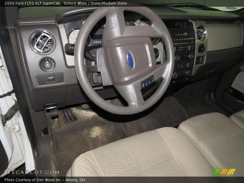 Oxford White / Stone/Medium Stone 2009 Ford F150 XLT SuperCab