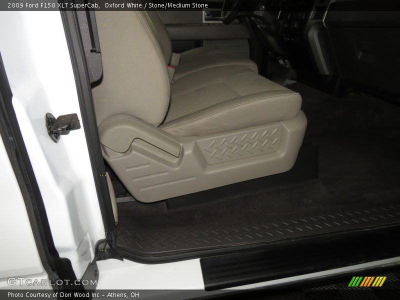 Oxford White / Stone/Medium Stone 2009 Ford F150 XLT SuperCab