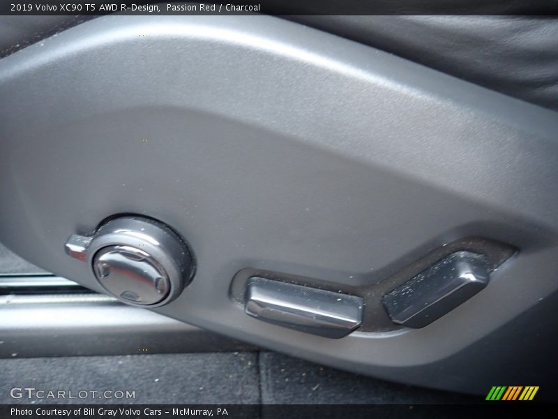 Controls of 2019 XC90 T5 AWD R-Design