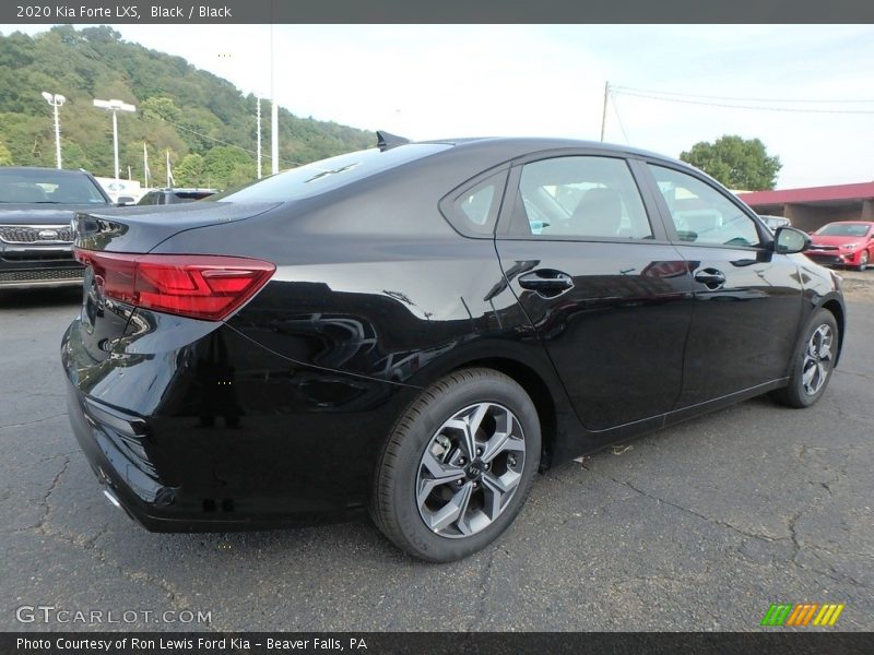 Black / Black 2020 Kia Forte LXS