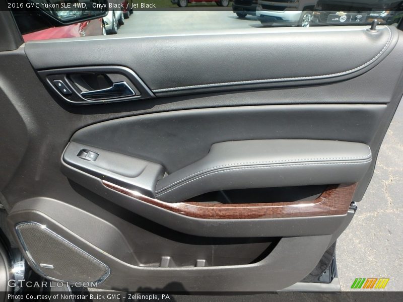 Onyx Black / Jet Black 2016 GMC Yukon SLE 4WD
