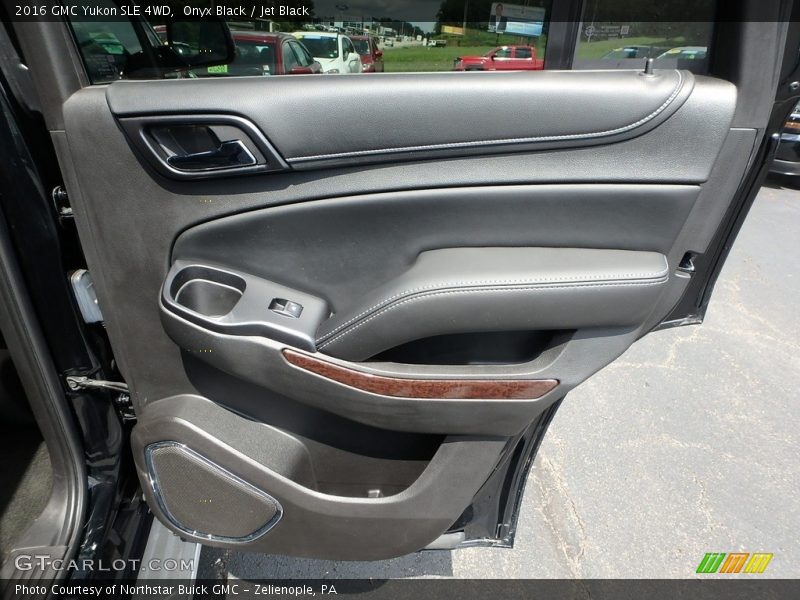 Onyx Black / Jet Black 2016 GMC Yukon SLE 4WD