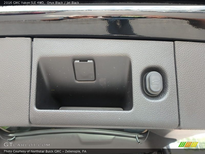 Onyx Black / Jet Black 2016 GMC Yukon SLE 4WD