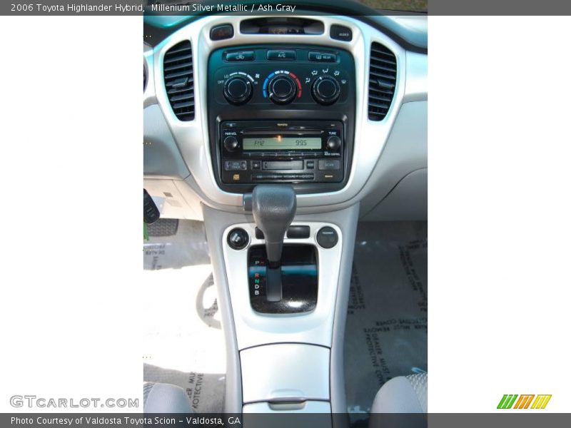 Millenium Silver Metallic / Ash Gray 2006 Toyota Highlander Hybrid