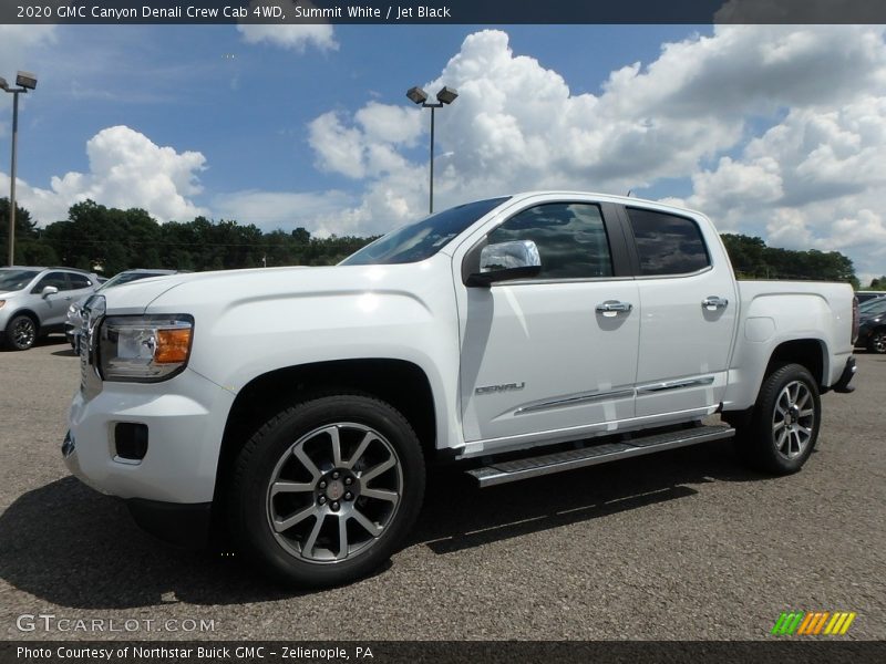 Front 3/4 View of 2020 Canyon Denali Crew Cab 4WD