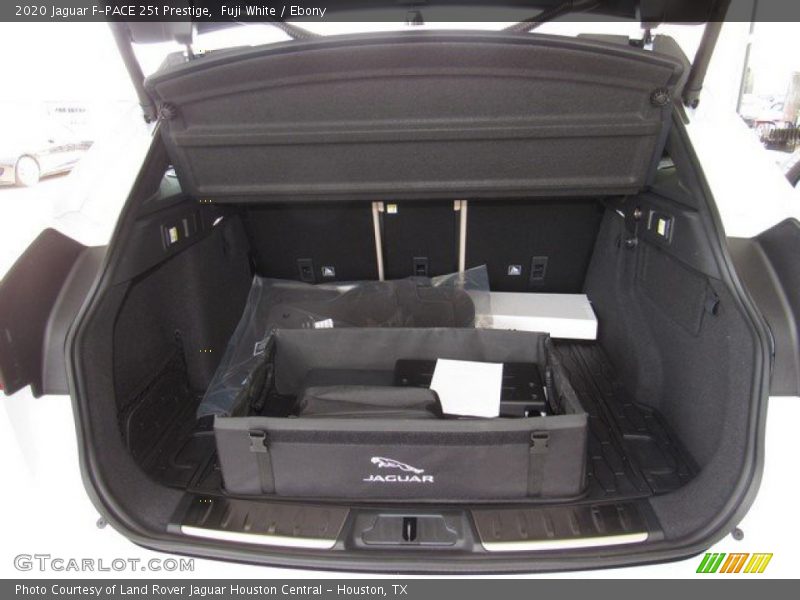 Fuji White / Ebony 2020 Jaguar F-PACE 25t Prestige