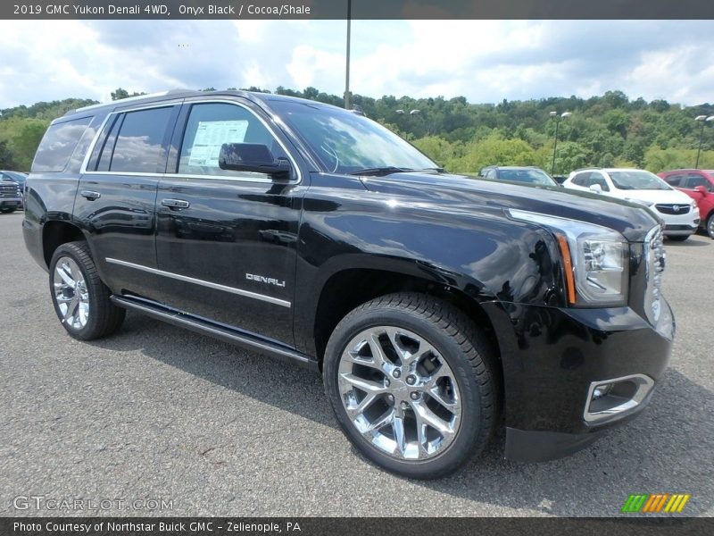 Onyx Black / Cocoa/Shale 2019 GMC Yukon Denali 4WD