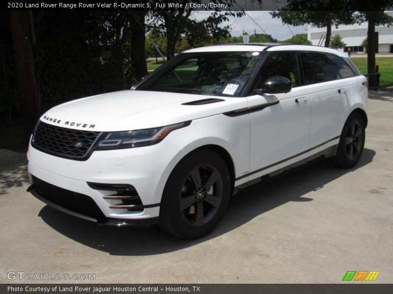 Front 3/4 View of 2020 Range Rover Velar R-Dynamic S