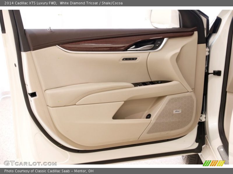 White Diamond Tricoat / Shale/Cocoa 2014 Cadillac XTS Luxury FWD