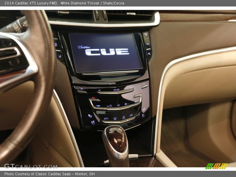 White Diamond Tricoat / Shale/Cocoa 2014 Cadillac XTS Luxury FWD