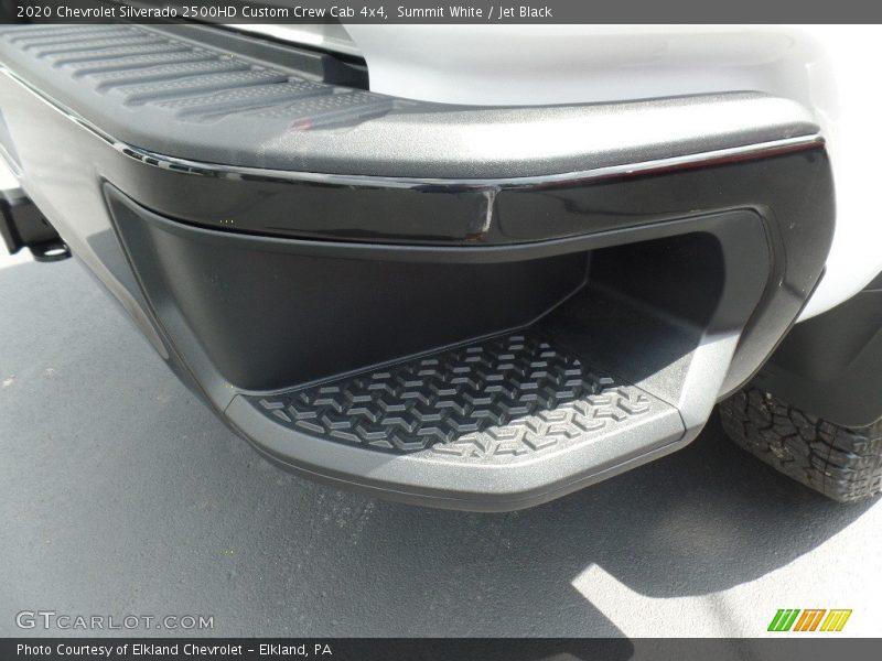 Summit White / Jet Black 2020 Chevrolet Silverado 2500HD Custom Crew Cab 4x4