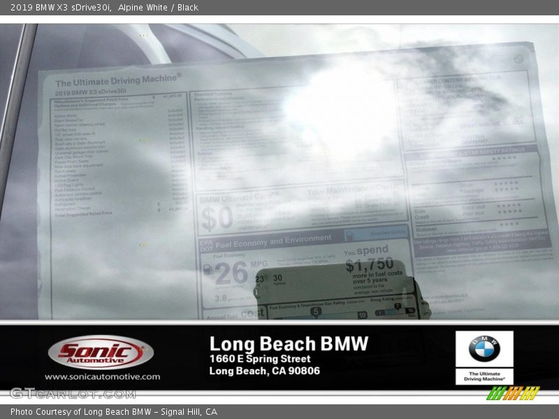 Alpine White / Black 2019 BMW X3 sDrive30i