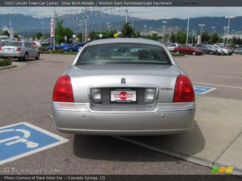 Silver Birch Metallic / Medium Dark Parchment/Light Parchment 2003 Lincoln Town Car Cartier