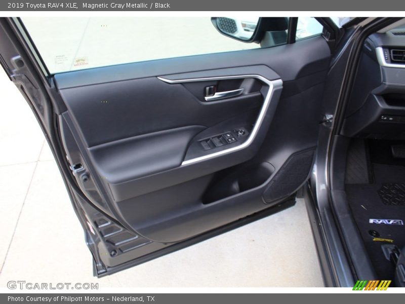 Magnetic Gray Metallic / Black 2019 Toyota RAV4 XLE
