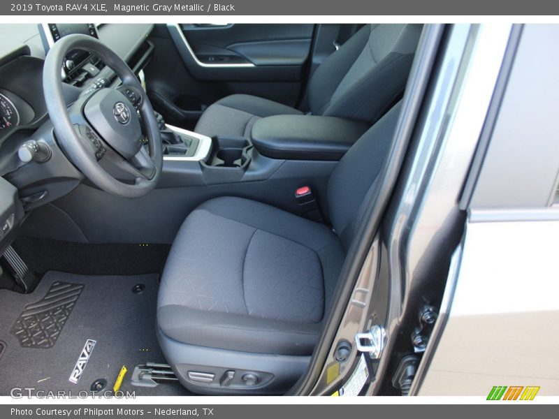 Magnetic Gray Metallic / Black 2019 Toyota RAV4 XLE