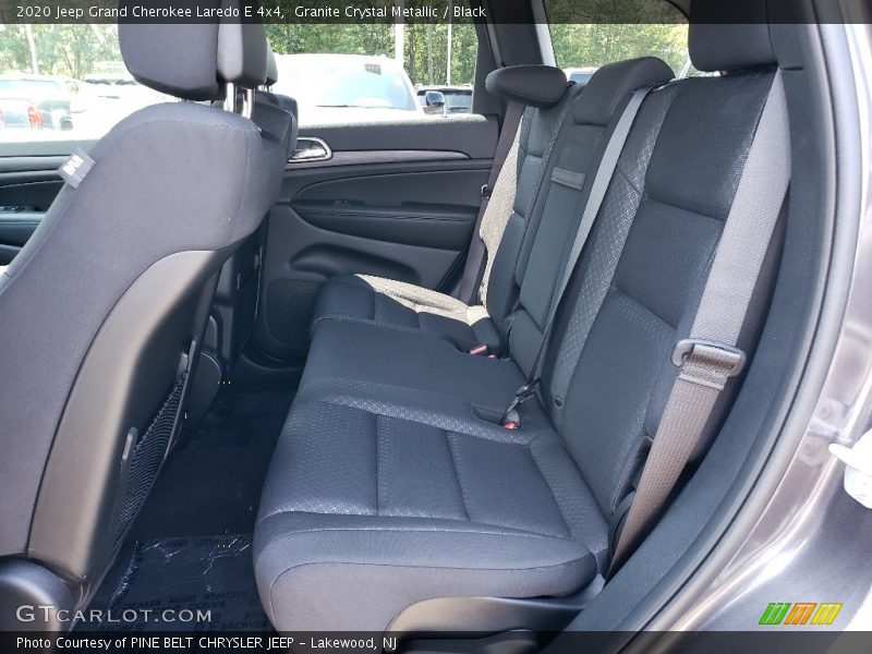 Granite Crystal Metallic / Black 2020 Jeep Grand Cherokee Laredo E 4x4