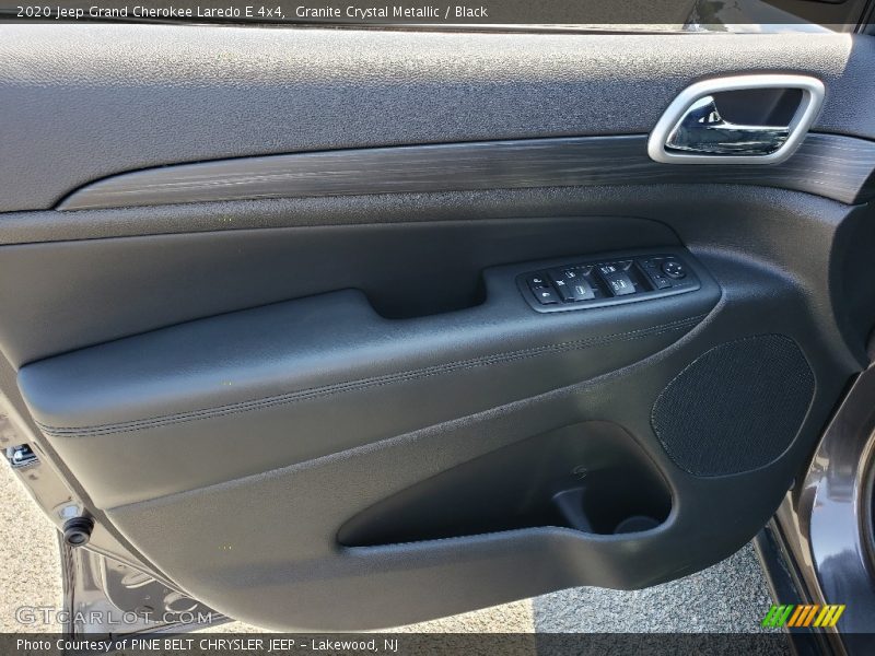 Granite Crystal Metallic / Black 2020 Jeep Grand Cherokee Laredo E 4x4