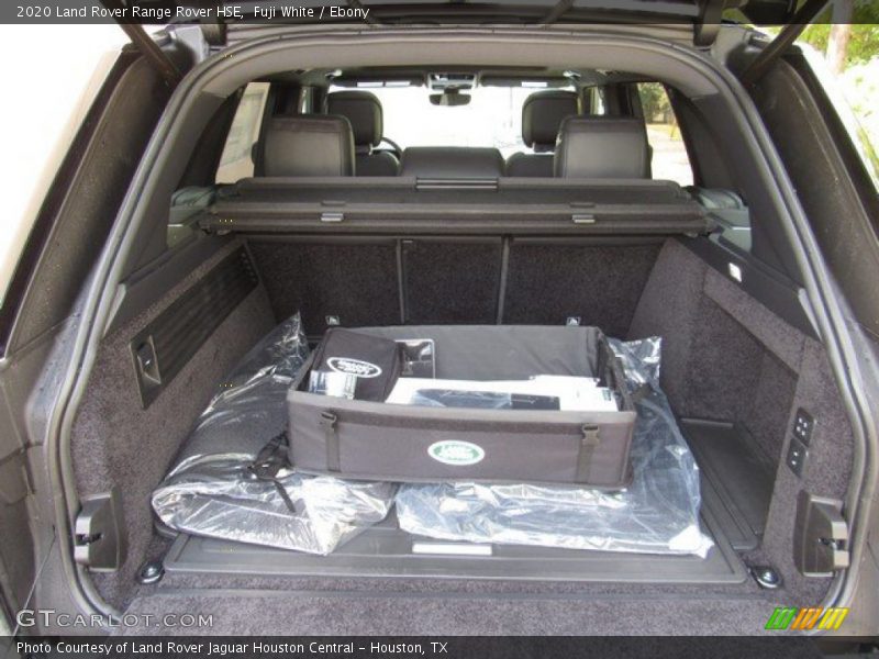  2020 Range Rover HSE Trunk