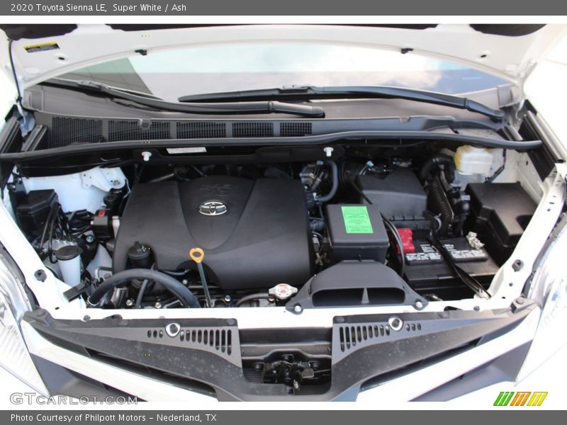 Super White / Ash 2020 Toyota Sienna LE