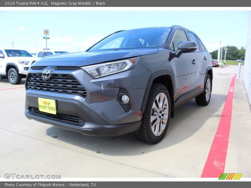 Magnetic Gray Metallic / Black 2019 Toyota RAV4 XLE