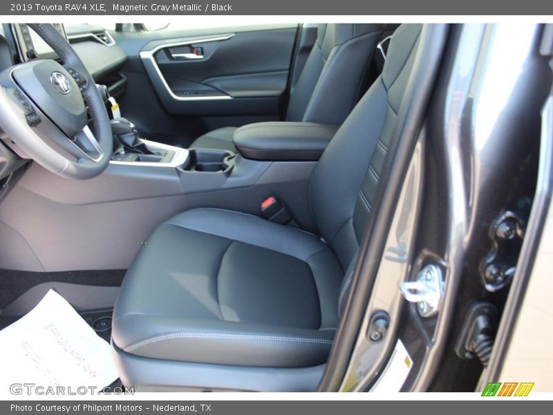 Magnetic Gray Metallic / Black 2019 Toyota RAV4 XLE