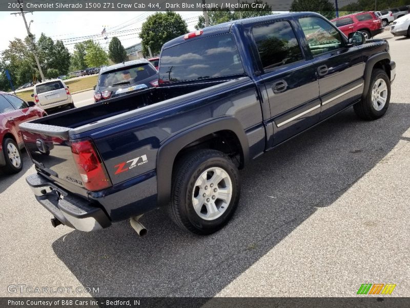 Dark Blue Metallic / Medium Gray 2005 Chevrolet Silverado 1500 Z71 Crew Cab 4x4