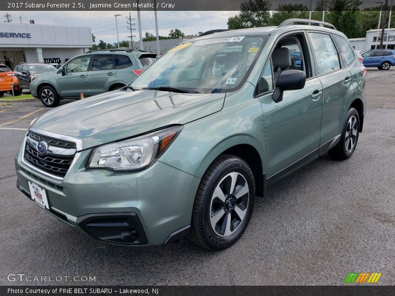 Jasmine Green Metallic / Gray 2017 Subaru Forester 2.5i