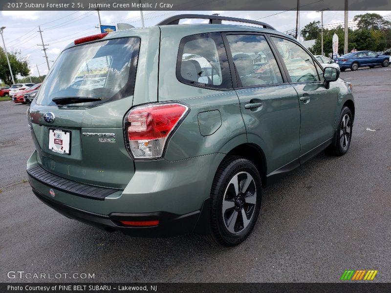 Jasmine Green Metallic / Gray 2017 Subaru Forester 2.5i