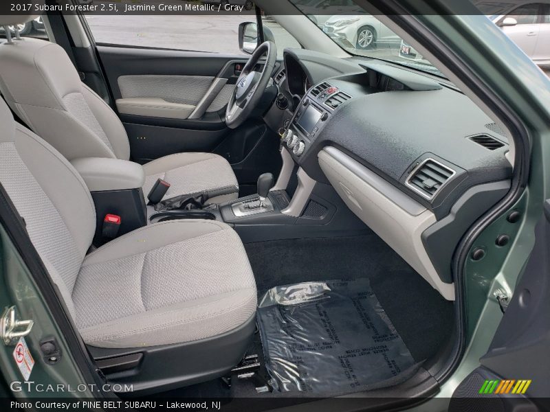 Jasmine Green Metallic / Gray 2017 Subaru Forester 2.5i