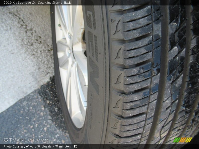 Sparkling Silver / Black 2019 Kia Sportage LX