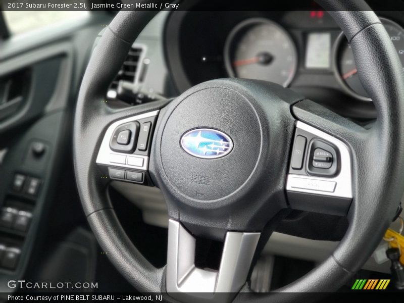 Jasmine Green Metallic / Gray 2017 Subaru Forester 2.5i